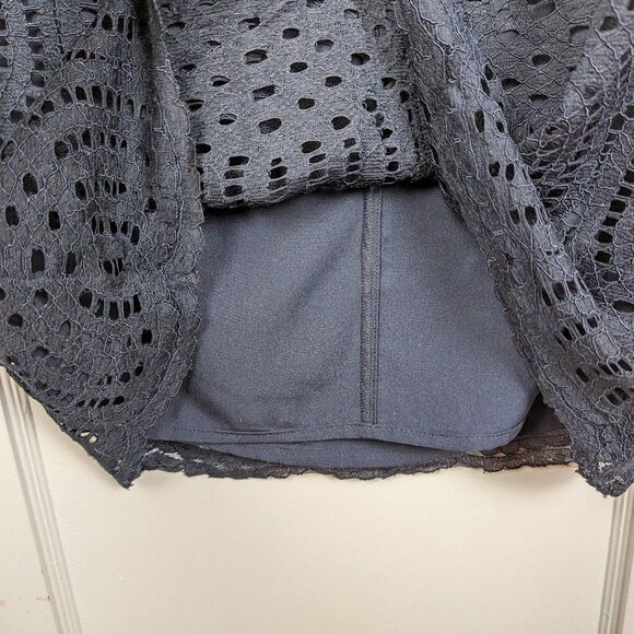 J.Crew | Navy Blue Geometric Crochet Lace Shift Dress Size 6 - Picture 6 of 7